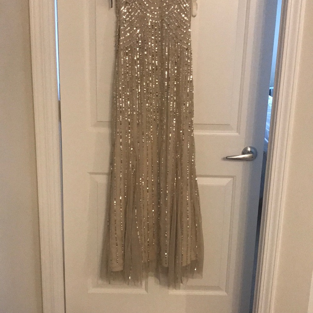 Beautiful Sequined Evening Gown - Picture 4 of 4